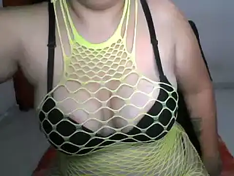 Snapshot of Isabela_bella chatting on 10/18/25, 12:45 Isabela bella online show from 10/18/25, 12:45