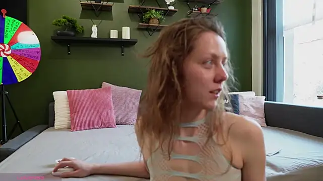 Eveline Beauty Kitty online show from 05/27/26, 06:04