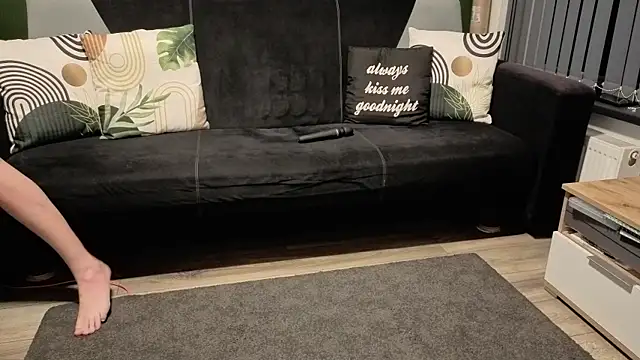 Snapshot of Eveline_Beauty_Kitty chatting on 10/27/25, 05:58 Eveline Beauty Kitty online show from 10/27/25, 05:58