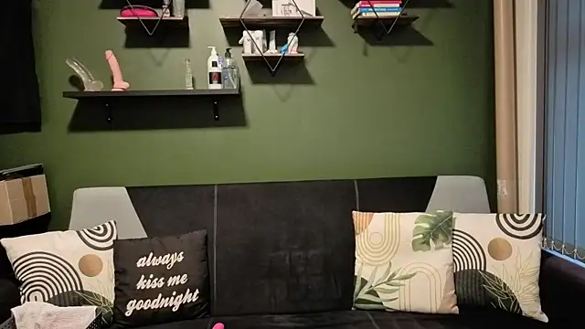 Snapshot of Eveline_Beauty_Kitty chatting on 11/29/25, 09:42 Eveline Beauty Kitty online show from 11/29/25, 09:42