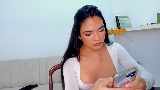 Snapshot of ISA_BELLA_VZL chatting on 06/30/26, 05:13 ISA BELLA VZL online show from 06/30/26, 05:13