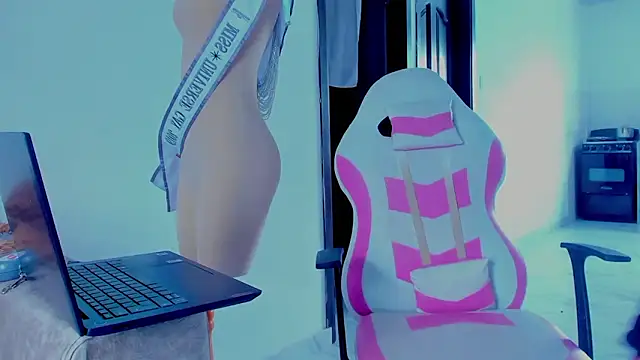 ISA BELLA VZL online show from 01/19/26, 12:03