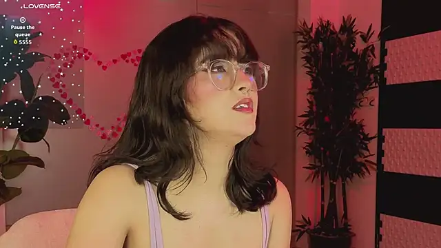 LiLLiAnderson online show from 03/08/26, 12:30