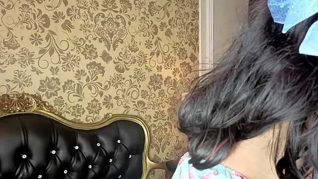Snapshot of LiLLiAnderson chatting on 04/19/26, 06:10 LiLLiAnderson online show from 04/19/26, 06:10
