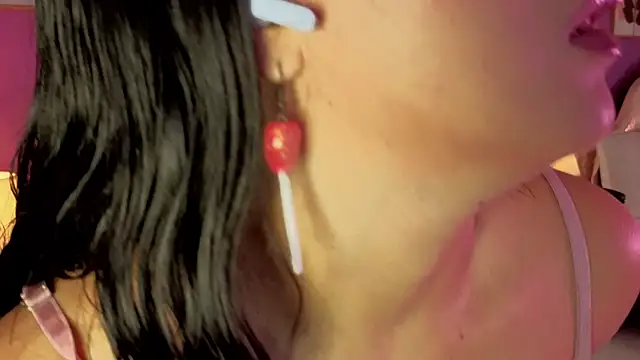 LiLLiAnderson online show from 09/15/25, 11:54