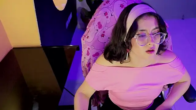 LiLLiAnderson online show from 10/12/25, 11:55