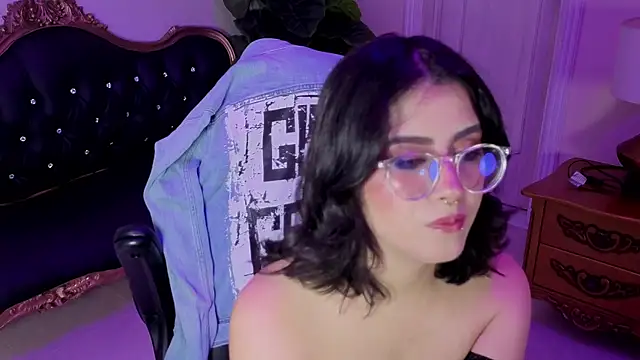 LiLLiAnderson online show from 11/20/25, 11:55