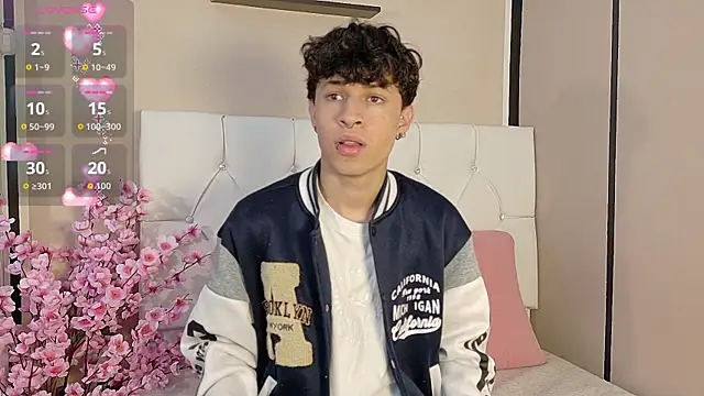 Snapshot of Axel__Evans chatting on 10/23/25, 12:04 Axel Evans online show from 10/23/25, 12:04