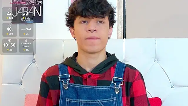 Snapshot of Axel__Evans chatting on 11/17/25, 12:31 Axel Evans online show from 11/17/25, 12:31