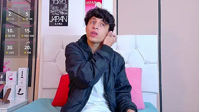 Snapshot of Axel__Evans chatting on 11/13/25, 11:47 Axel Evans online show from 11/13/25, 11:47