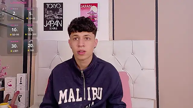 Snapshot of Axel__Evans chatting on 11/29/25, 12:38 Axel Evans online show from 11/29/25, 12:38