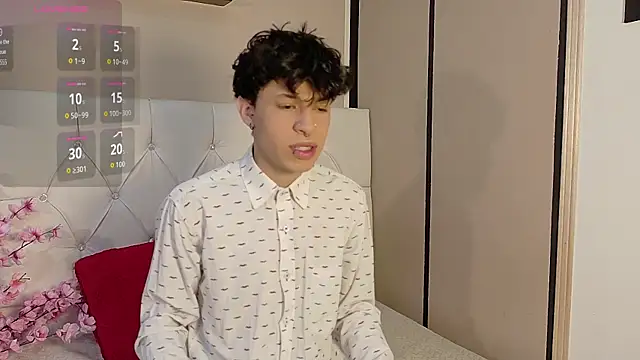 Snapshot of Axel__Evans chatting on 10/24/25, 11:20 Axel Evans online show from 10/24/25, 11:20