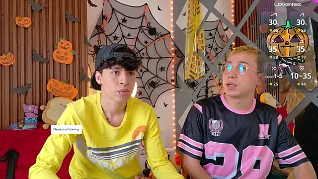 Snapshot of Axel__Evans chatting on 10/22/25, 12:48 Axel Evans online show from 10/22/25, 12:48