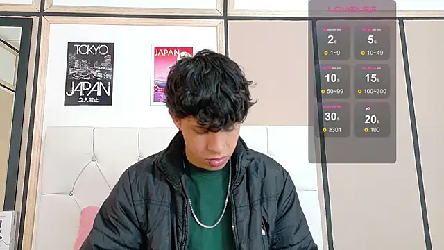 Snapshot of Axel__Evans chatting on 11/07/25, 12:21 Axel Evans online show from 11/07/25, 12:21