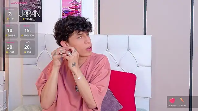 Snapshot of Axel__Evans chatting on 11/22/25, 12:26 Axel Evans online show from 11/22/25, 12:26