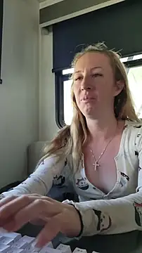 bmorganne420 online show from 01/05/26, 06:11