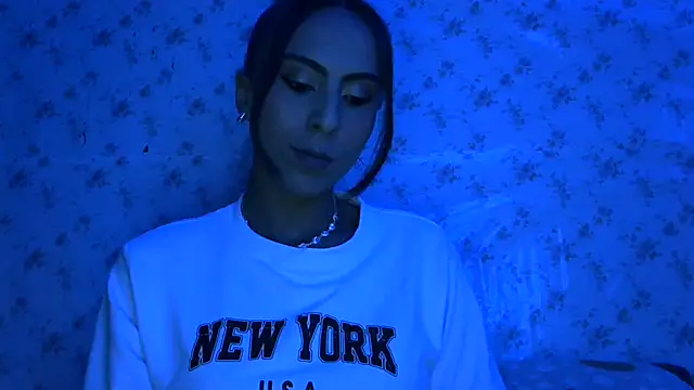 Roselingalvis13 online show from 05/28/26, 03:03