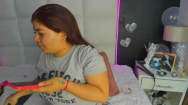Gigi duran online show from 05/06/26, 01:15