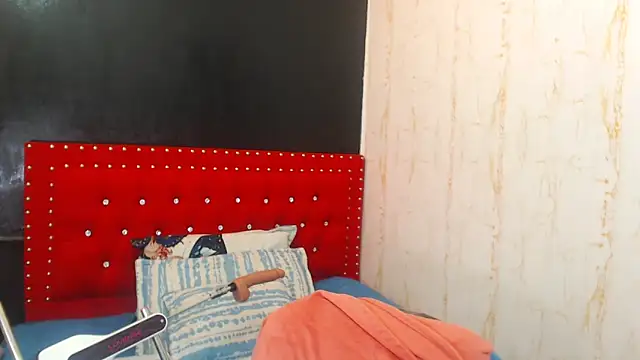 MiaKimky online show from 11/15/25, 04:49