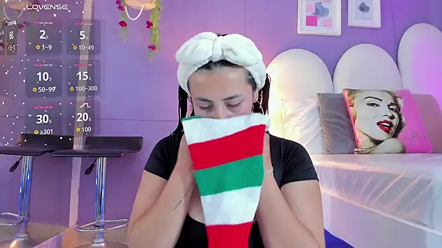 my aleja  online show from 11/07/25, 02:10