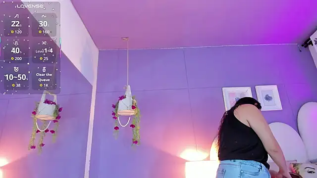 my aleja  online show from 11/23/25, 01:32