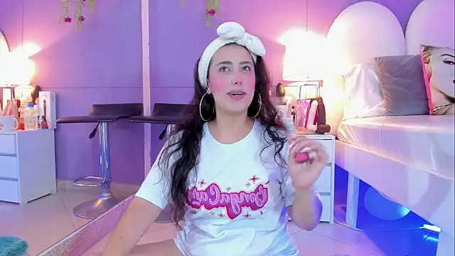 my aleja  online show from 11/11/25, 12:44