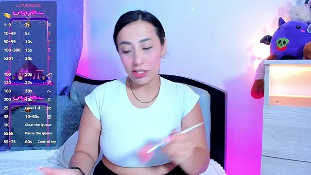 my aleja  online show from 04/04/26, 03:13