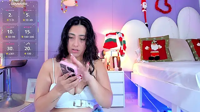 my aleja  online show from 12/15/25, 01:17