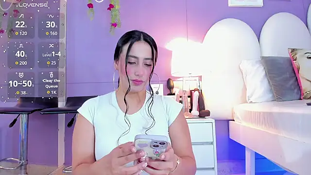 my aleja  online show from 11/08/25, 01:25