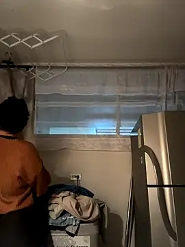 my aleja  online show from 12/05/25, 02:10