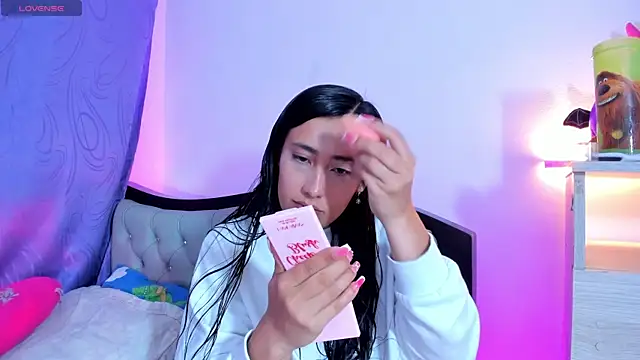 my aleja  online show from 04/05/26, 01:12