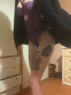 SarettaB90 online show from 12/14/25, 06:30