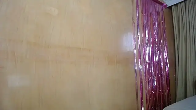 Snapshot of miss_lilieth chatting on 09/30/25, 04:13 miss lilieth online show from 09/30/25, 04:13