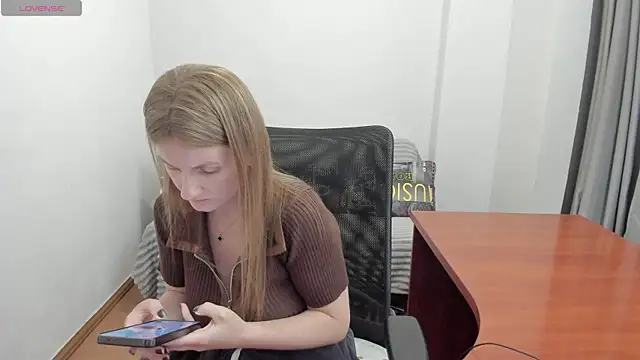 Snapshot of Alisha_Skyes chatting on 07/09/26, 06:03 Alisha Skyes online show from 07/09/26, 06:03