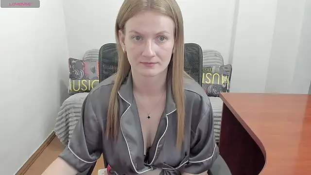 Snapshot of Alisha_Skyes chatting on 06/19/26, 09:20 Alisha Skyes online show from 06/19/26, 09:20