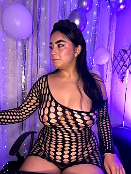 Dafnee sr online show from 10/28/25, 01:39