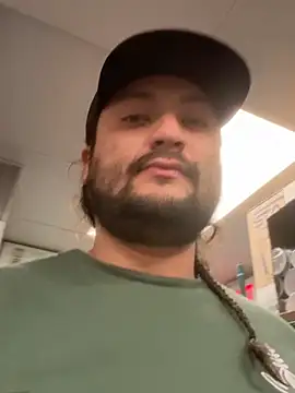 Snapshot of You-father chatting on 02/06/26, 12:01 You-father online show from 02/06/26, 12:01