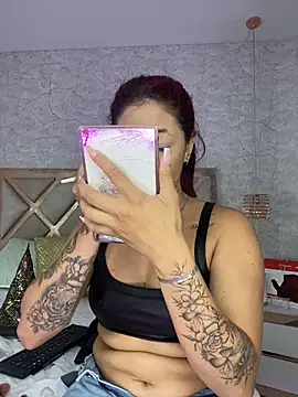 Snapshot of Sofy-Acevedo chatting on 10/31/25, 12:35 Sofy-Acevedo online show from 10/31/25, 12:35