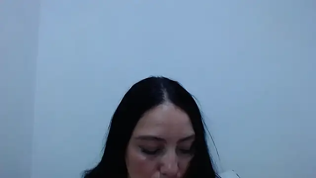 Snapshot of carolina_zabala_19 chatting on 07/06/26, 05:15 carolina zabala 19 online show from 07/06/26, 05:15