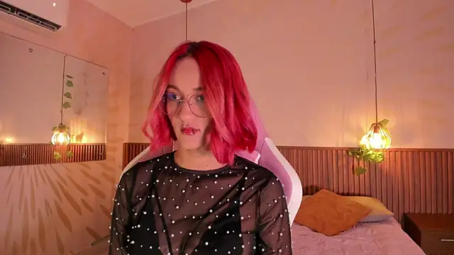 daphne courtis online show from 04/13/26, 03:10