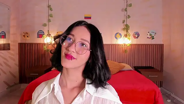 Snapshot of daphne_courtis chatting on 07/10/26, 03:17 daphne courtis online show from 07/10/26, 03:17