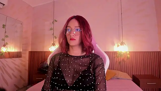 daphne courtis online show from 02/07/26, 03:14