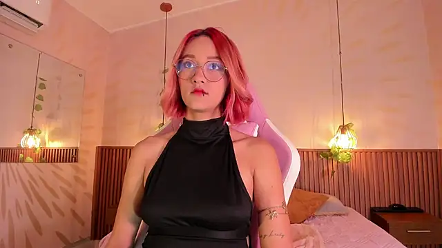 daphne courtis online show from 04/20/26, 03:09