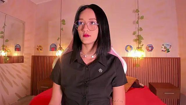 Snapshot of daphne_courtis chatting on 06/27/26, 03:12 daphne courtis online show from 06/27/26, 03:12