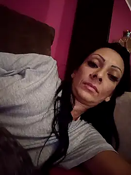 Snapshot of Laryta_girl13 chatting on 09/13/25, 07:03 Laryta girl13 online show from 09/13/25, 07:03