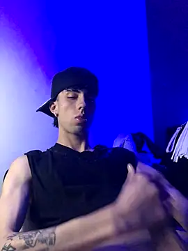 redmen69 online show from 09/20/25, 04:50