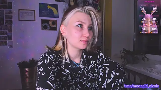 Nicole matt online show from 12/14/25, 09:09