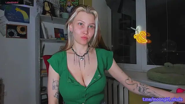 Snapshot of Nicole_matt chatting on 05/07/26, 09:51 Nicole matt online show from 05/07/26, 09:51