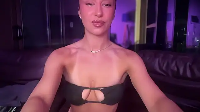 shy Colette online show from 10/08/25, 01:23