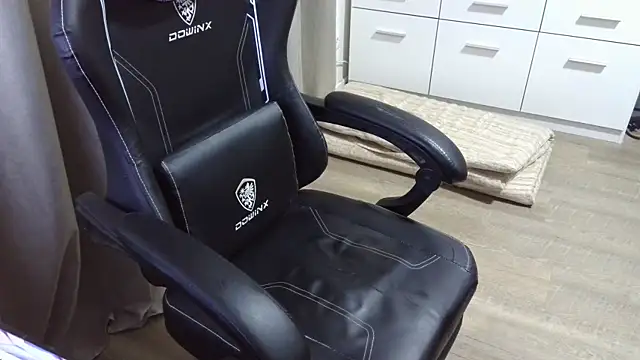 Milo9210 online show from 11/01/25, 06:46